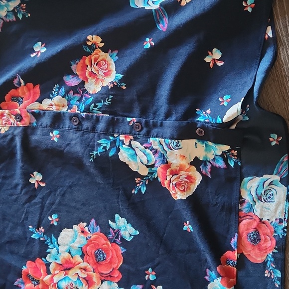 Iman top - Picture 2 of 5